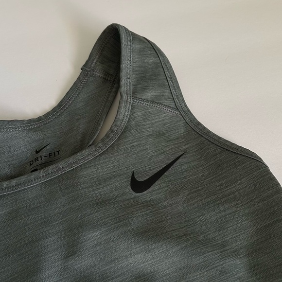 🩷NIKE SPORTS BRA SOACE GRAY LOGO WORKOUT SIZE SMALL DRIFIT WORKOUT GYM RUNNING - Picture 7 of 8